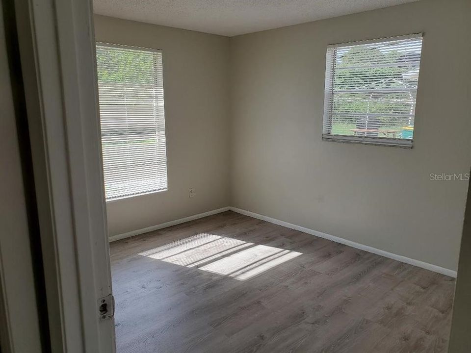 Recently Rented: $1,195 (2 beds, 1 baths, 1456 Square Feet)