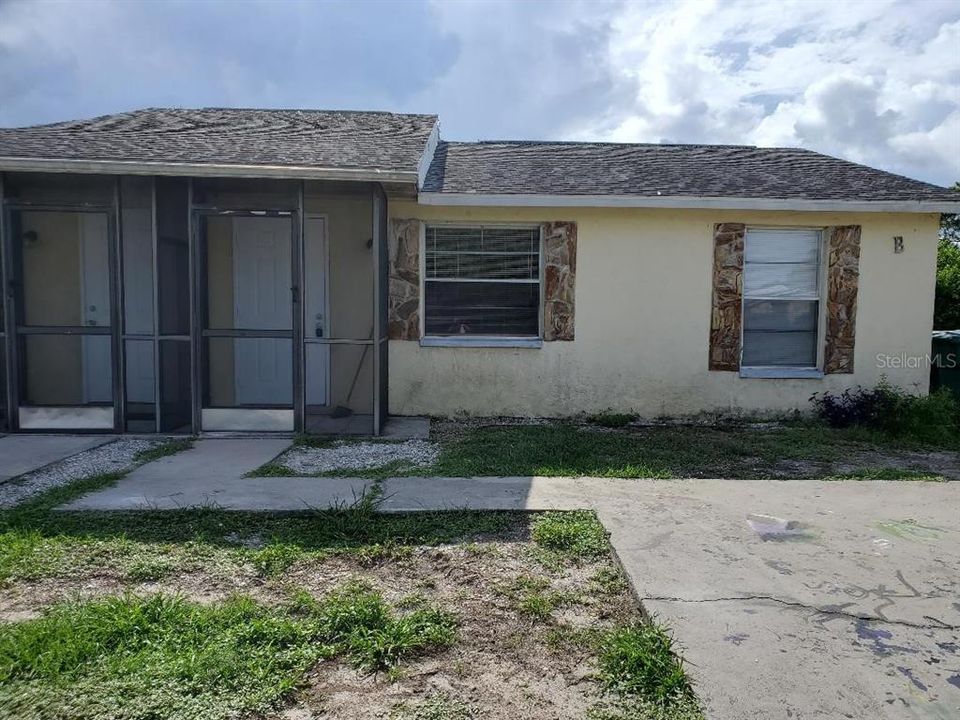 Recently Rented: $1,195 (2 beds, 1 baths, 1456 Square Feet)