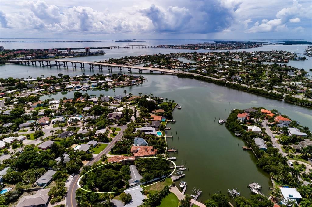 Recently Sold: $1,600,000 (4 beds, 2 baths, 1694 Square Feet)
