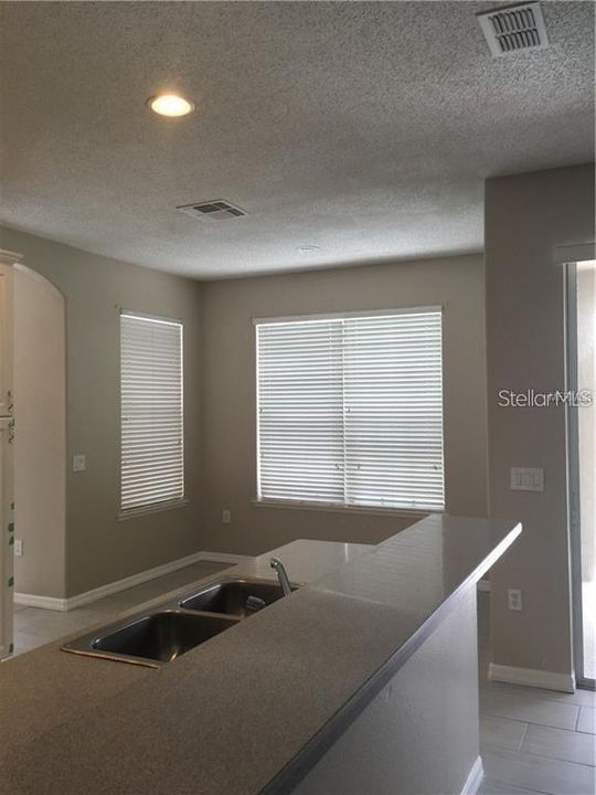 Recently Rented: $2,200 (4 beds, 2 baths, 3069 Square Feet)