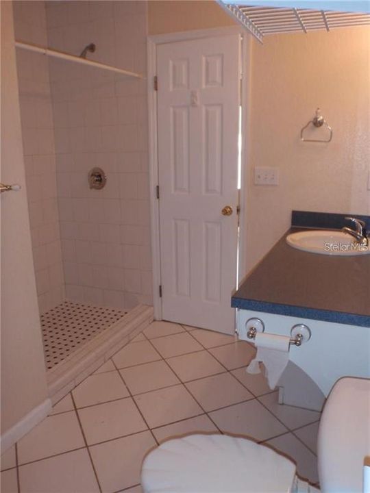 最近租的: $1,800 (4 贝兹, 2 浴室, 1700 平方英尺)
