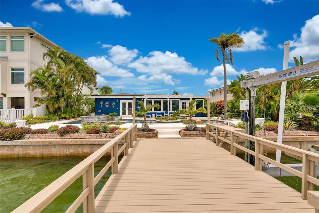 Recently Sold: $1,295,000 (3 beds, 2 baths, 1858 Square Feet)