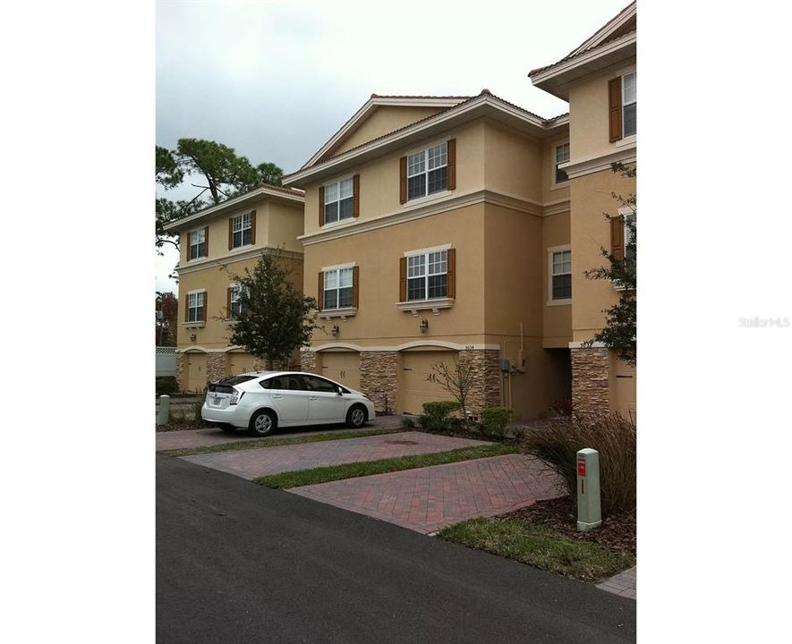 Recently Sold: $236,900 (3 beds, 3 baths, 1710 Square Feet)