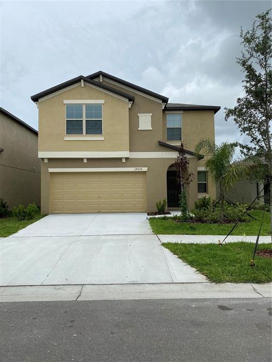 Recently Sold: $285,595 (5 beds, 2 baths, 2215 Square Feet)