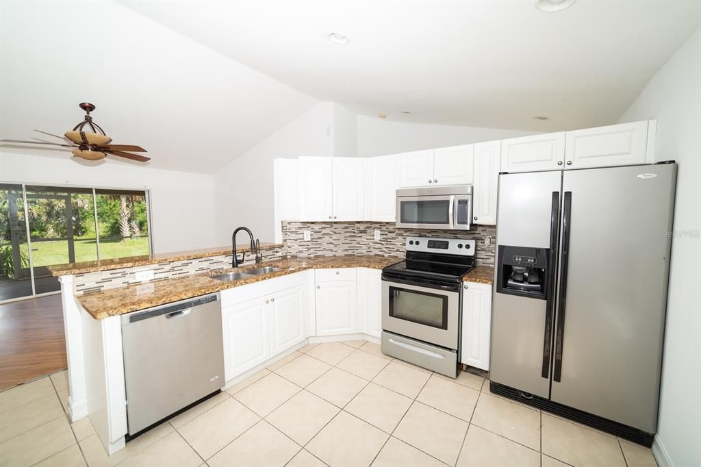 Recently Sold: $245,000 (3 beds, 2 baths, 1307 Square Feet)