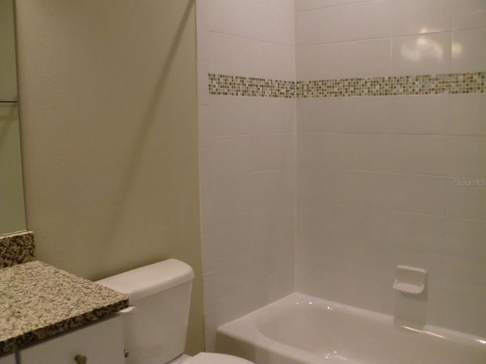 最近租的: $2,600 (3 贝兹, 4 浴室, 2187 平方英尺)