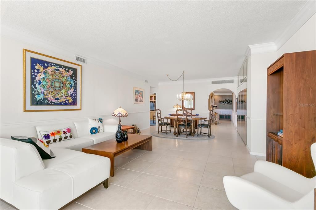 Recently Sold: $950,000 (3 beds, 3 baths, 2158 Square Feet)