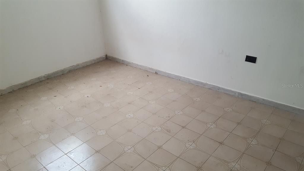 Vendido Recientemente: $76,500 (3 camas, 1 baños, 1250 Pies cuadrados)