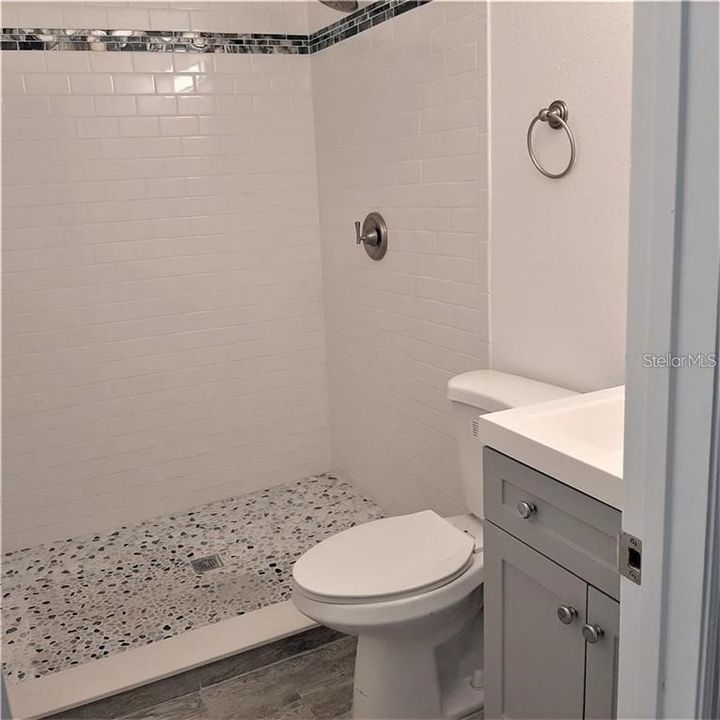 最近租的: $875 (1 贝兹, 1 浴室, 400 平方英尺)