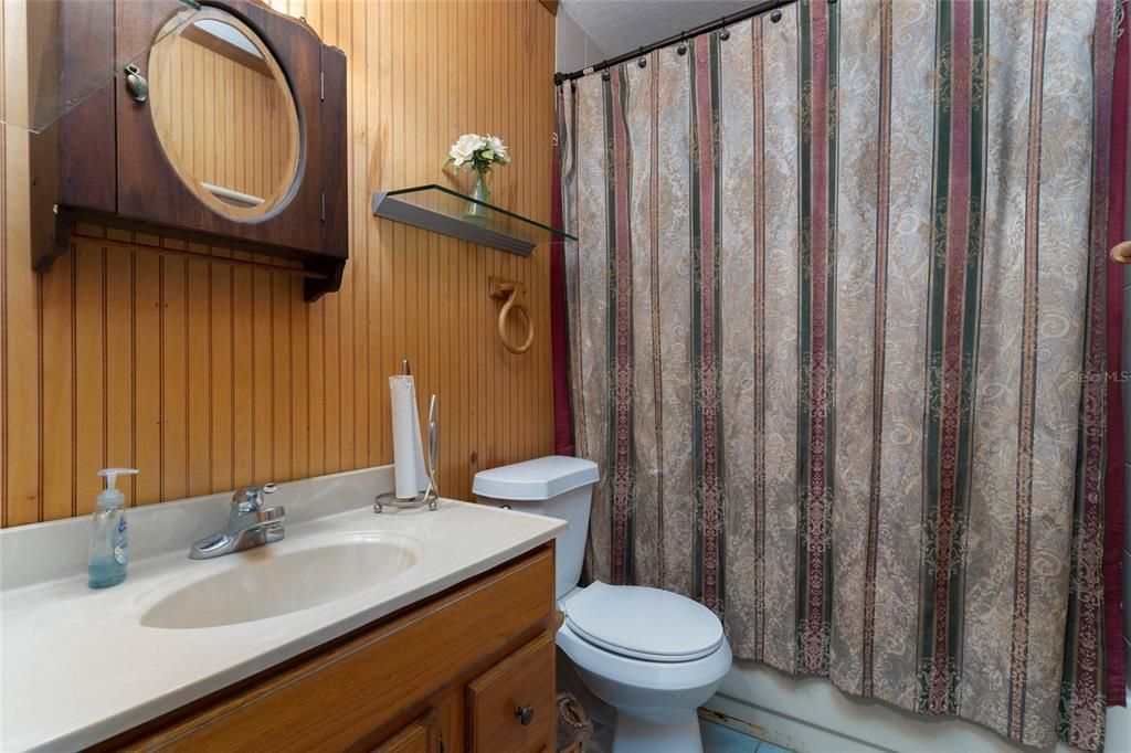 最近售出: $325,000 (3 贝兹, 2 浴室, 1639 平方英尺)