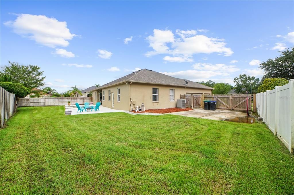 Recently Sold: $440,000 (4 beds, 2 baths, 2156 Square Feet)