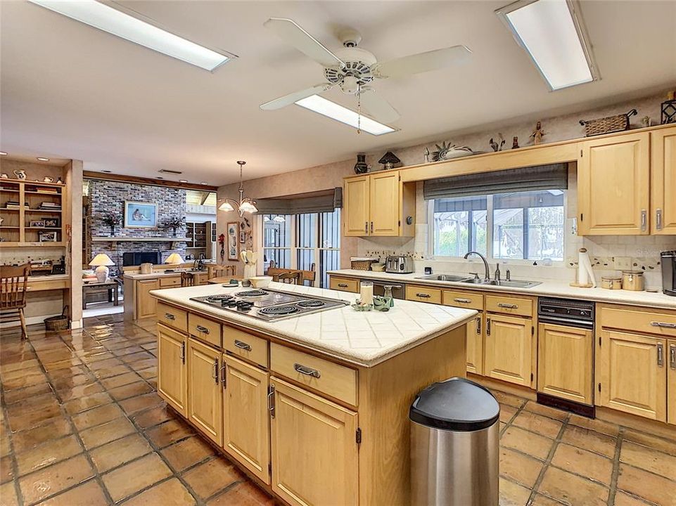 Kitchen with Cooktop on Island