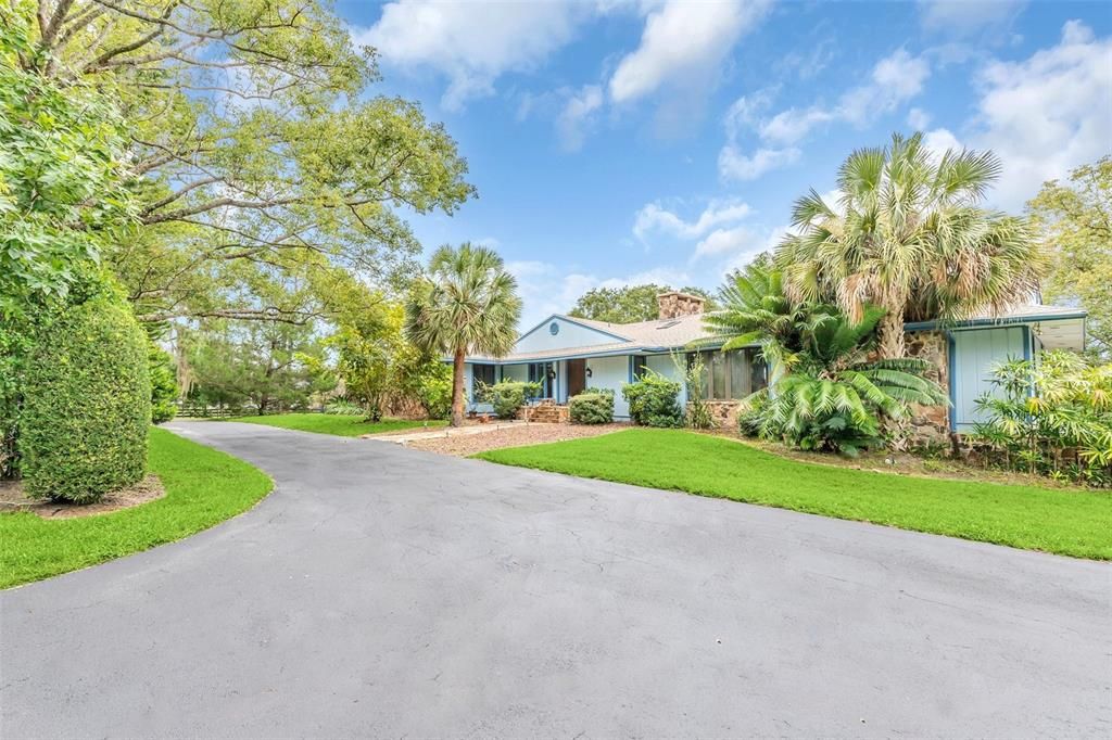 Recently Sold: $1,499,000 (5 beds, 5 baths, 5951 Square Feet)