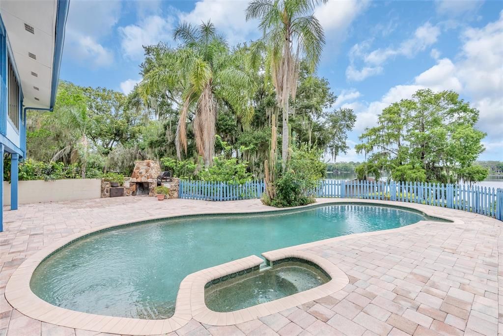 Recently Sold: $1,499,000 (5 beds, 5 baths, 5951 Square Feet)