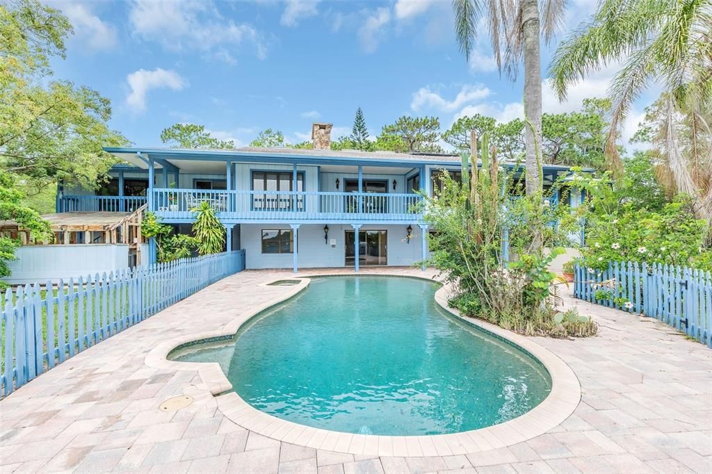 Recently Sold: $1,499,000 (5 beds, 5 baths, 5951 Square Feet)