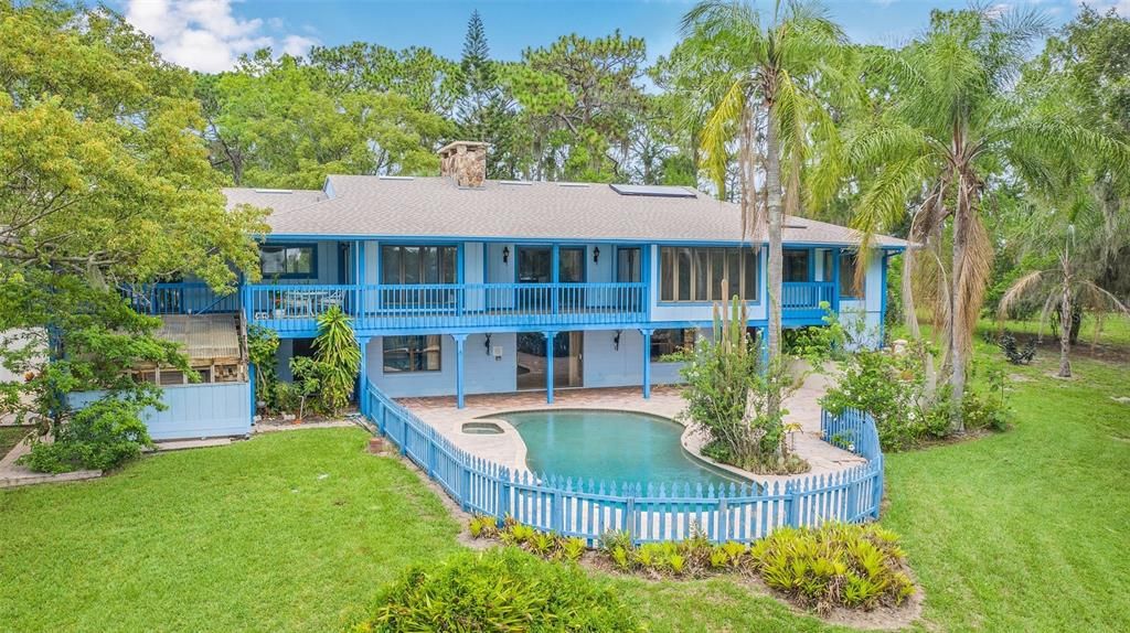 Vendido Recientemente: $1,499,000 (5 camas, 5 baños, 5951 Pies cuadrados)