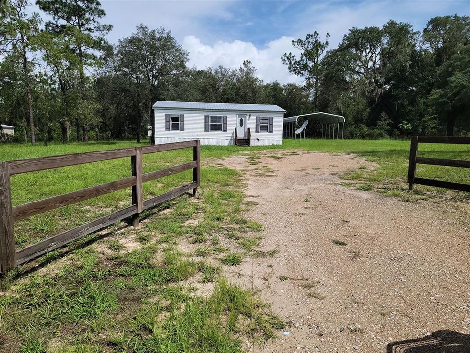 Recently Sold: $116,000 (3 beds, 2 baths, 864 Square Feet)