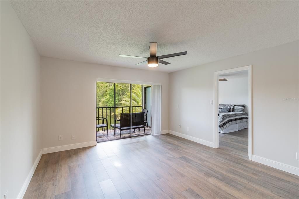 Recently Sold: $165,000 (2 beds, 2 baths, 982 Square Feet)