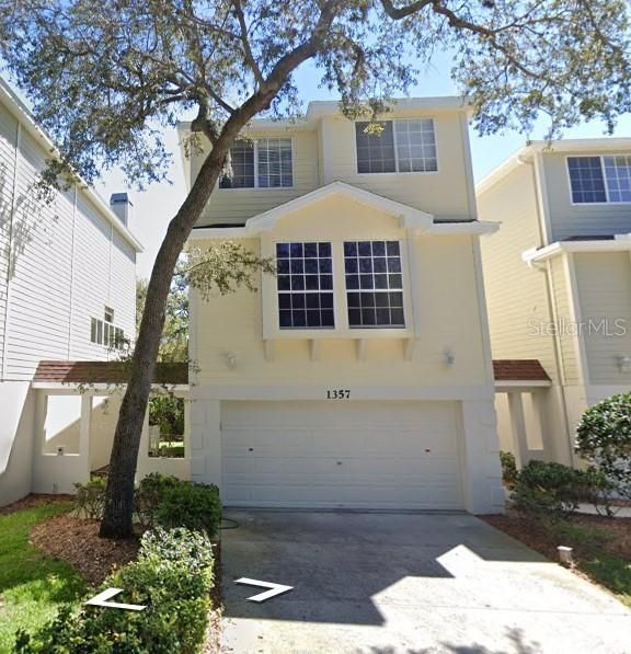 Recently Sold: $465,500 (3 beds, 2 baths, 2340 Square Feet)