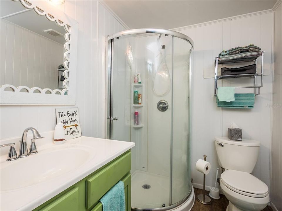 Guest Cottage Bathroom