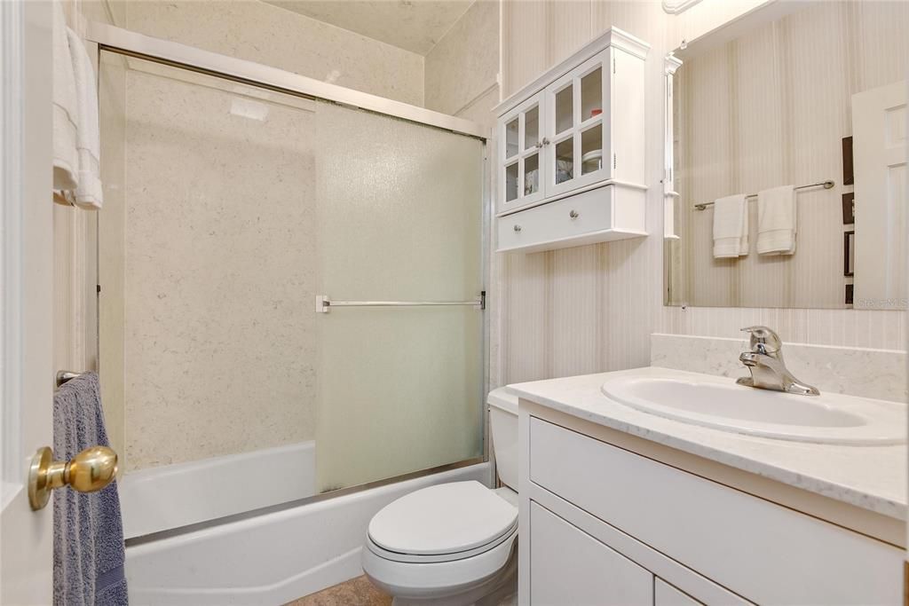 最近售出: $699,000 (3 贝兹, 2 浴室, 1952 平方英尺)