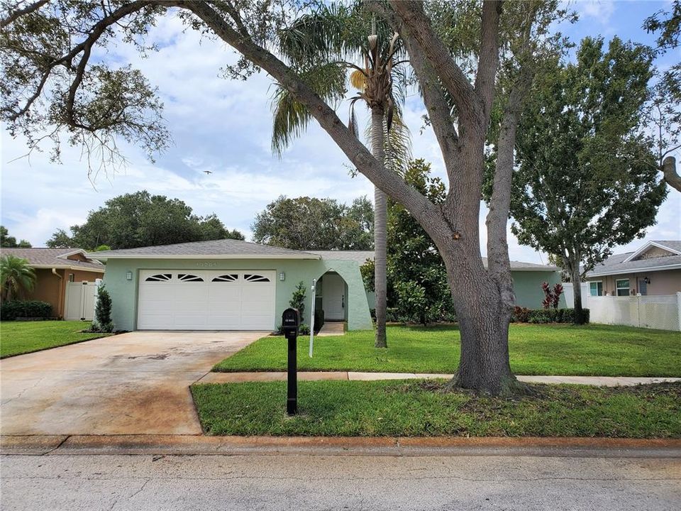 Recently Rented: $2,995 (4 beds, 2 baths, 1662 Square Feet)