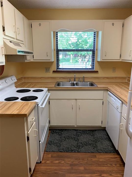 Recently Sold: $62,999 (1 beds, 1 baths, 667 Square Feet)