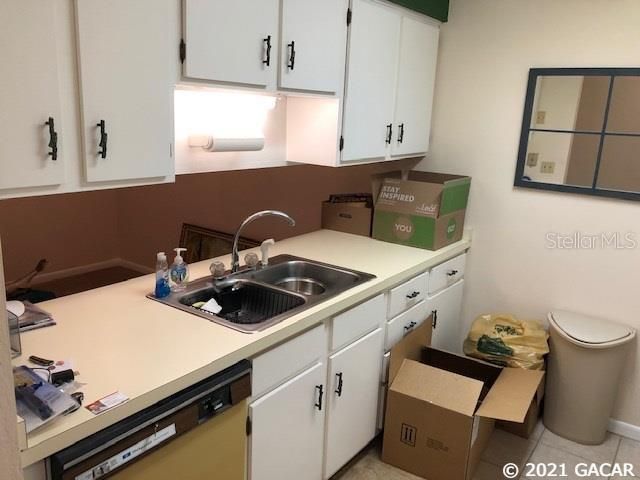 Recently Sold: $149,000 (2 beds, 2 baths, 984 Square Feet)