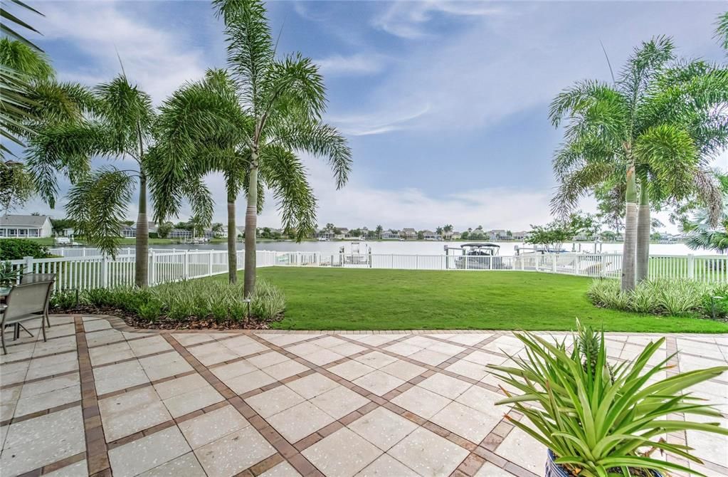 Recently Sold: $800,000 (4 beds, 2 baths, 2766 Square Feet)