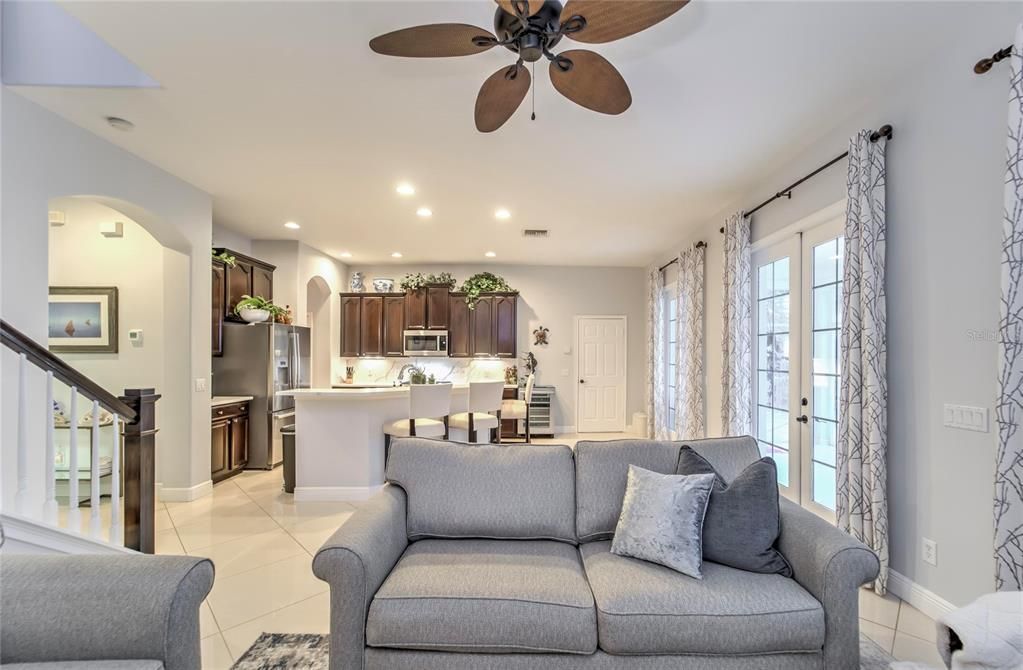 Recently Sold: $800,000 (4 beds, 2 baths, 2766 Square Feet)