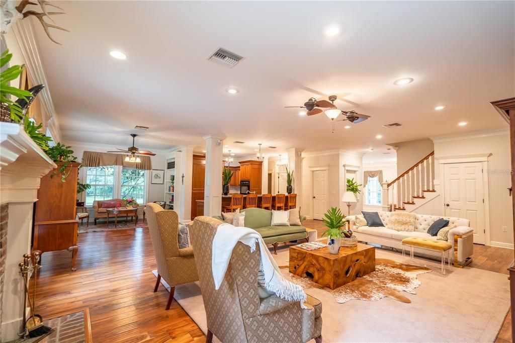 Recently Sold: $1,399,000 (5 beds, 3 baths, 3988 Square Feet)