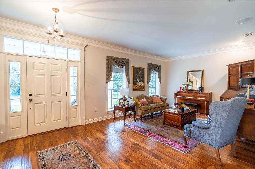 Recently Sold: $1,399,000 (5 beds, 3 baths, 3988 Square Feet)