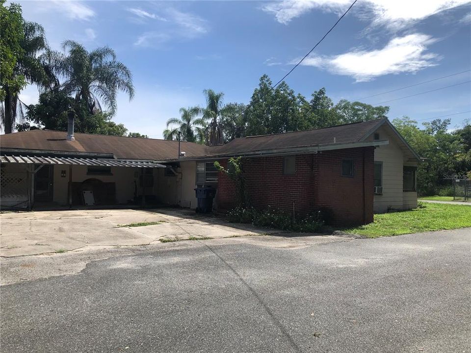 Recently Sold: $115,000 (4 beds, 2 baths, 2206 Square Feet)