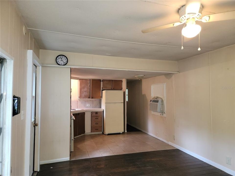 Recently Sold: $39,900 (2 beds, 1 baths, 576 Square Feet)