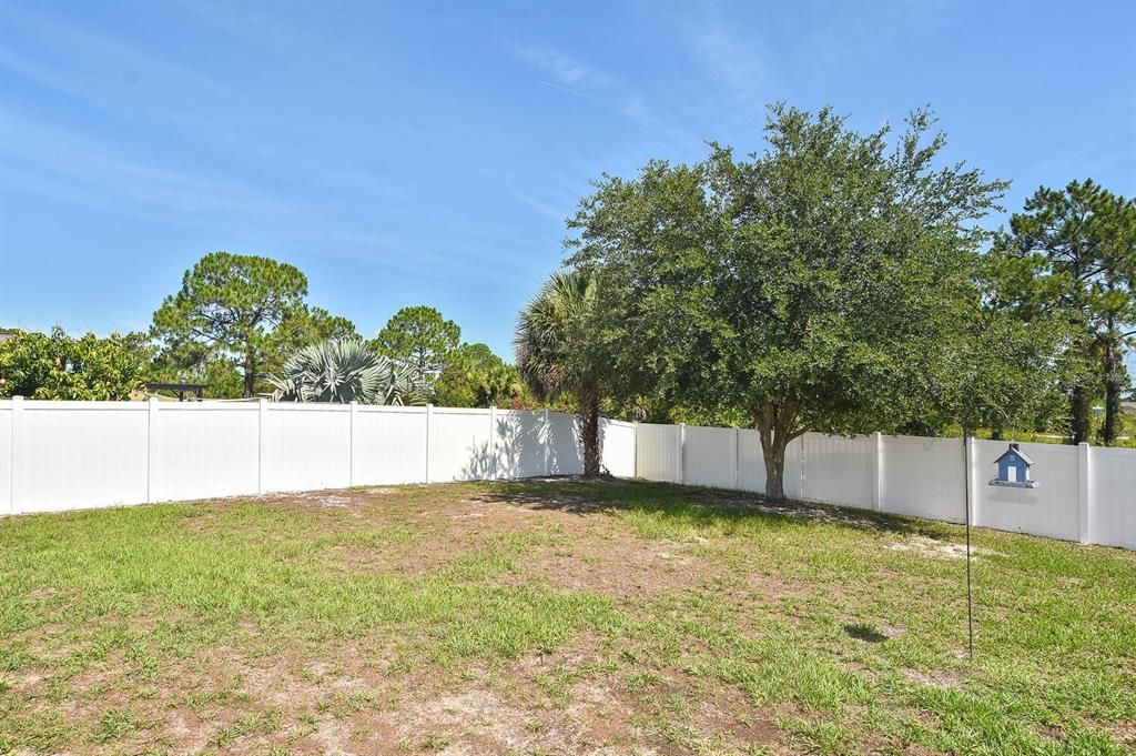 Recently Sold: $290,000 (3 beds, 2 baths, 1608 Square Feet)
