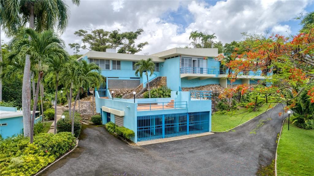 Vendido Recientemente: $2,400,000 (4 camas, 6 baños, 0 Pies cuadrados)