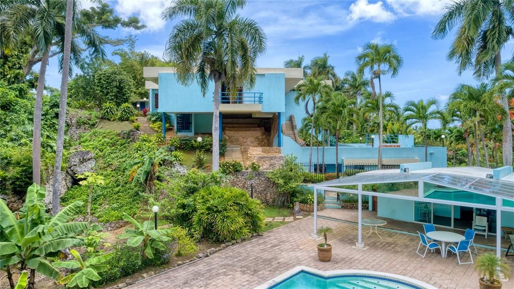 Vendido Recientemente: $2,400,000 (4 camas, 6 baños, 0 Pies cuadrados)