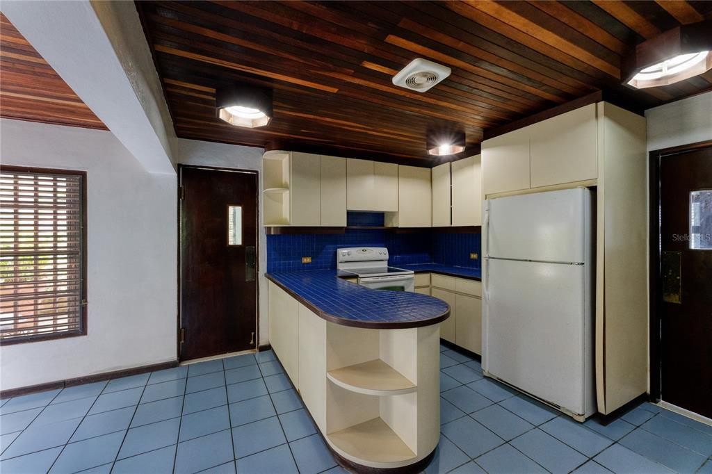 Vendido Recientemente: $2,400,000 (4 camas, 6 baños, 0 Pies cuadrados)