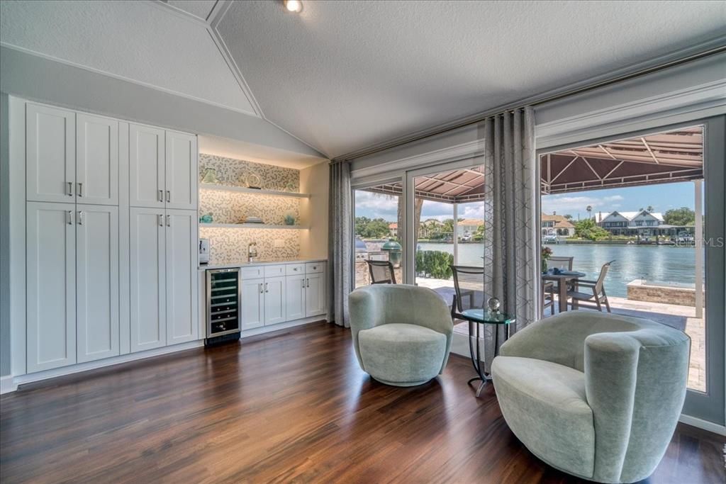 Recently Sold: $1,850,000 (3 beds, 3 baths, 2882 Square Feet)