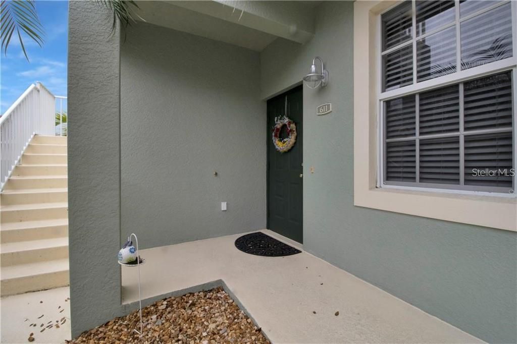 Recently Rented: $2,100 (3 beds, 2 baths, 1517 Square Feet)
