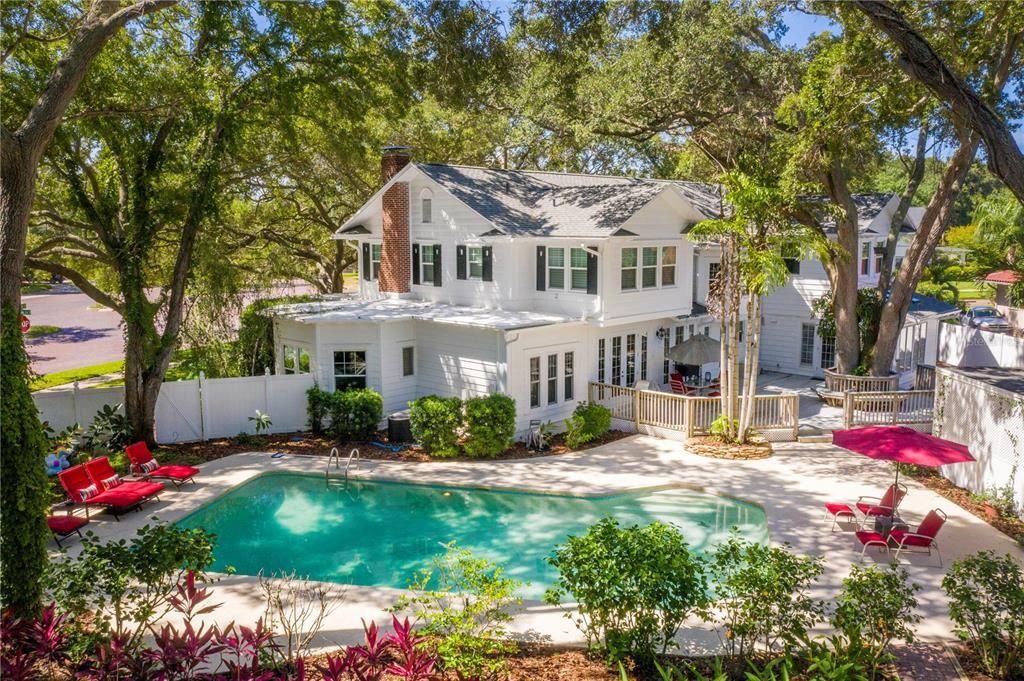 Recently Sold: $1,439,000 (5 beds, 4 baths, 5754 Square Feet)