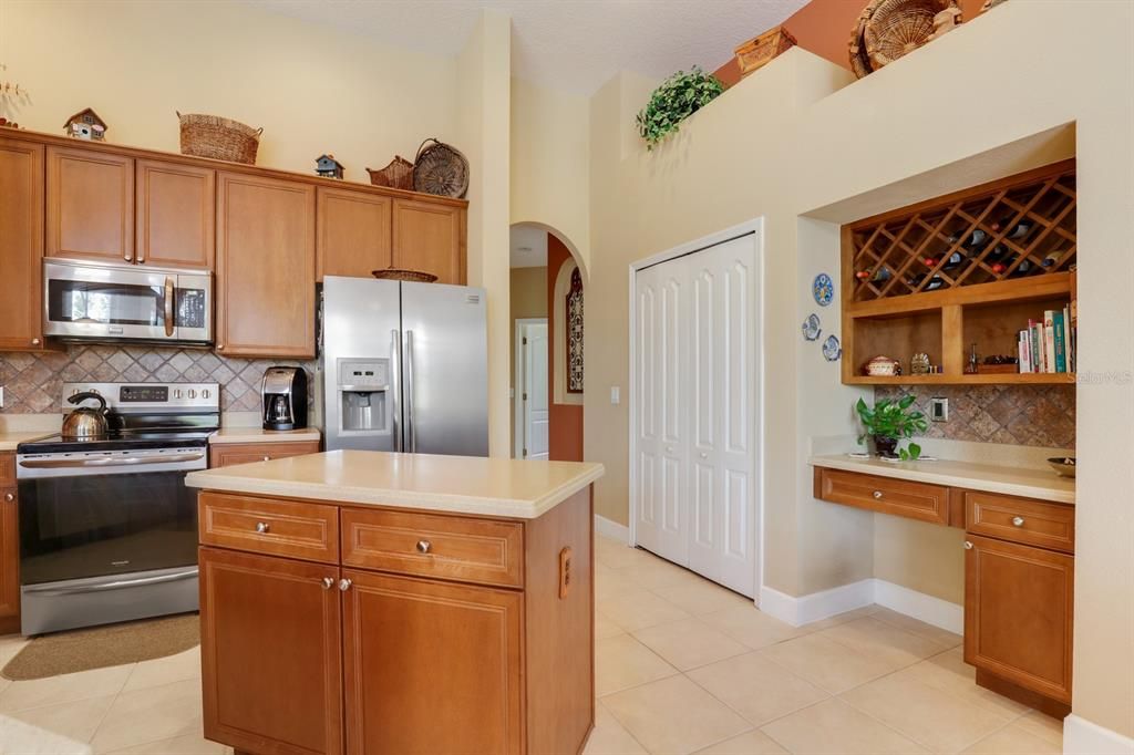 Plenty storage space in kitchen