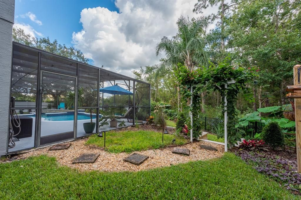 Recently Sold: $460,000 (4 beds, 3 baths, 2502 Square Feet)
