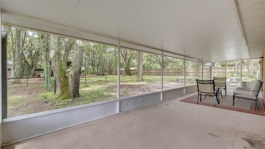 Huge rear screened porch