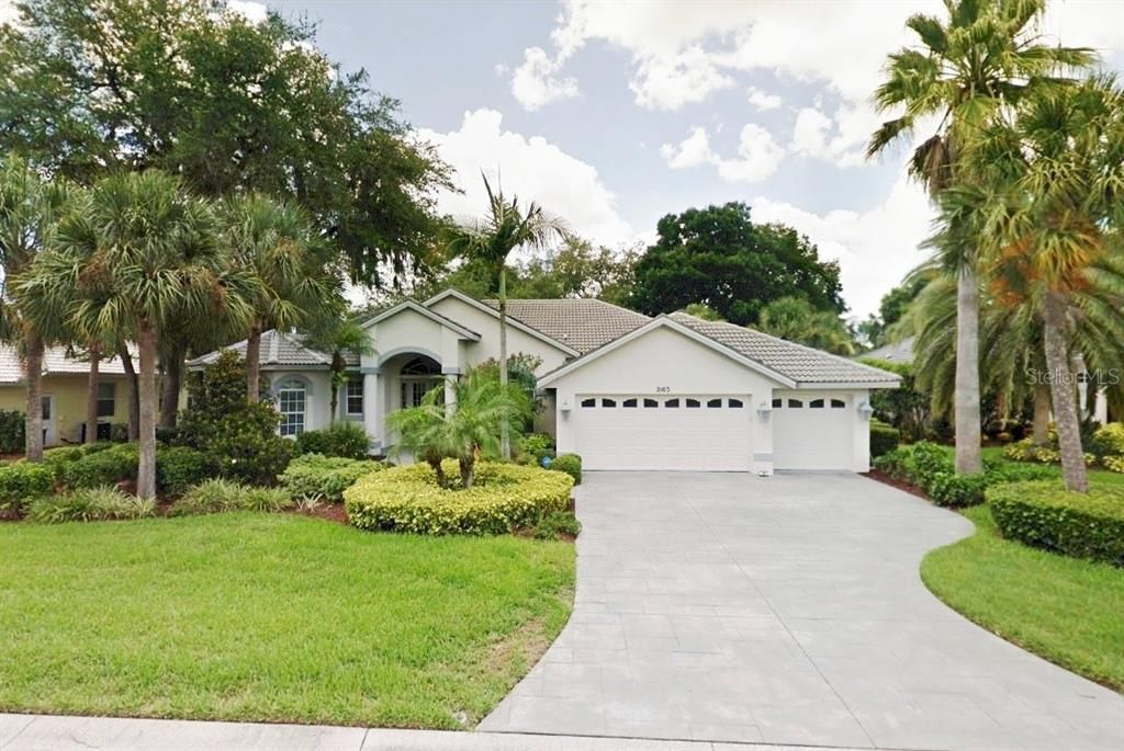 Recently Sold: $669,000 (4 beds, 2 baths, 2552 Square Feet)