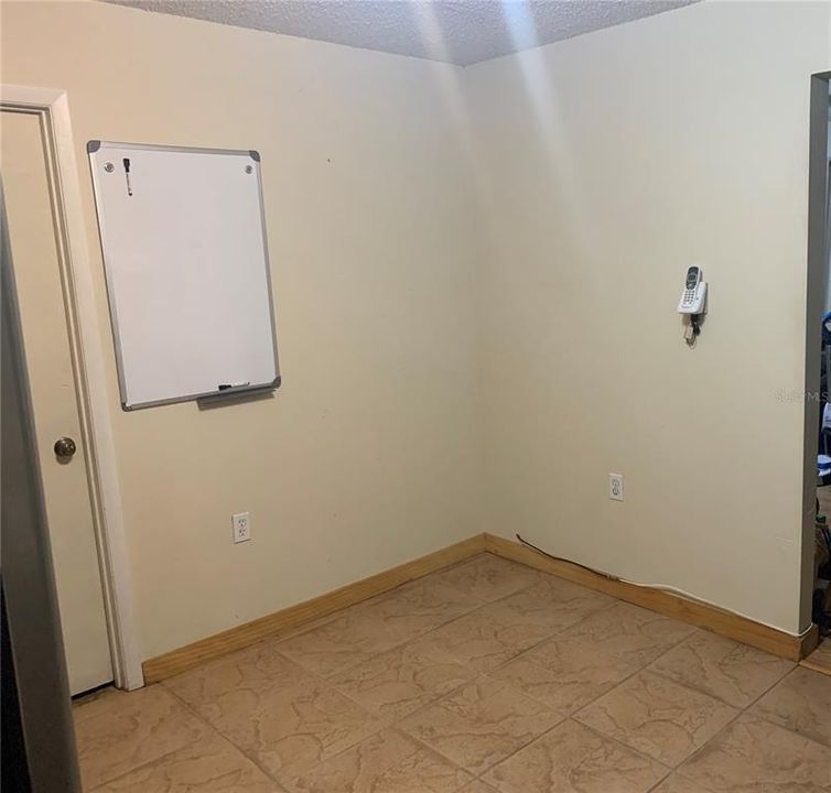 Vendido Recientemente: $160,000 (3 camas, 1 baños, 1020 Pies cuadrados)