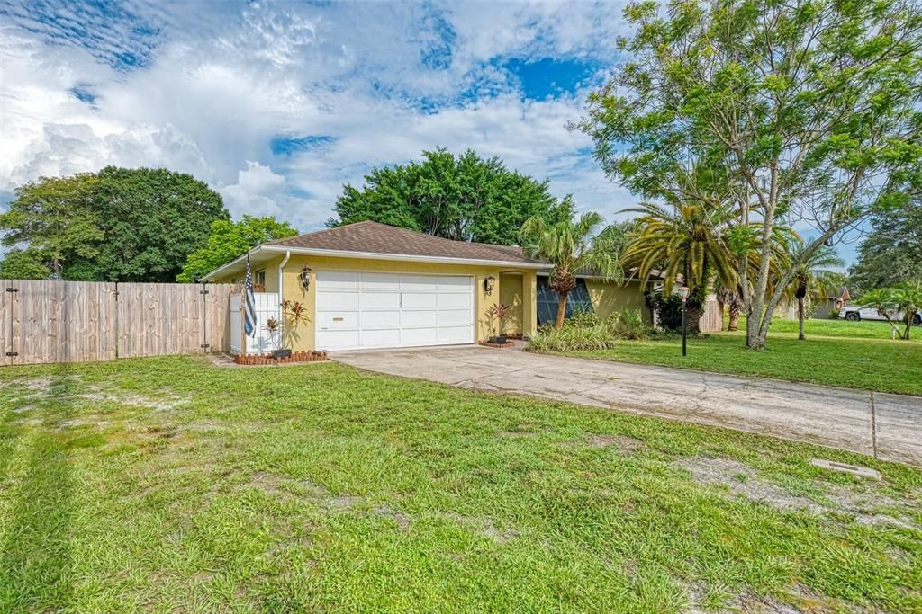 Recently Sold: $330,000 (2 beds, 2 baths, 1269 Square Feet)