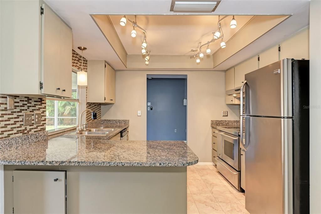 Recently Sold: $330,000 (2 beds, 2 baths, 1269 Square Feet)