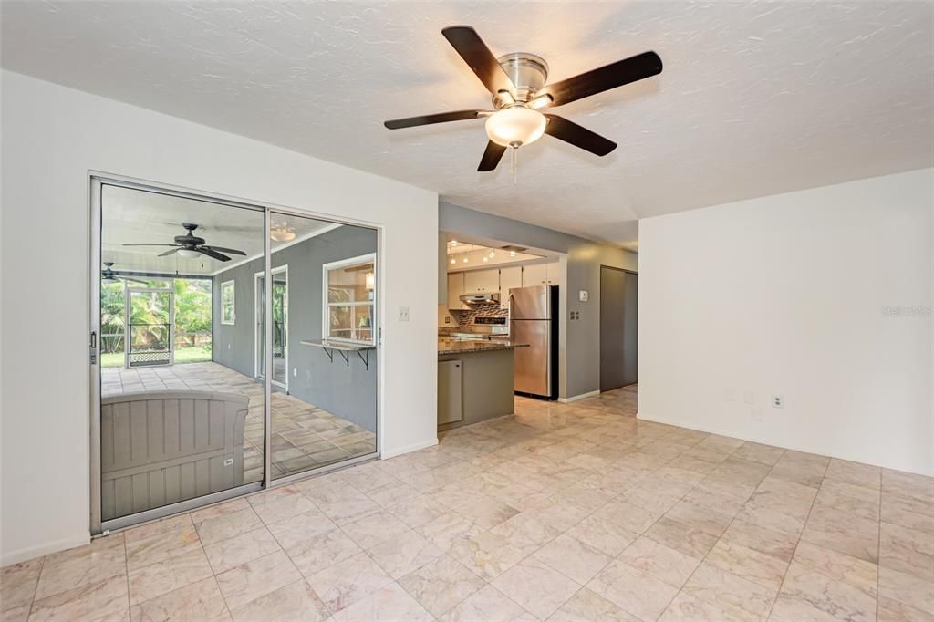 Recently Sold: $330,000 (2 beds, 2 baths, 1269 Square Feet)