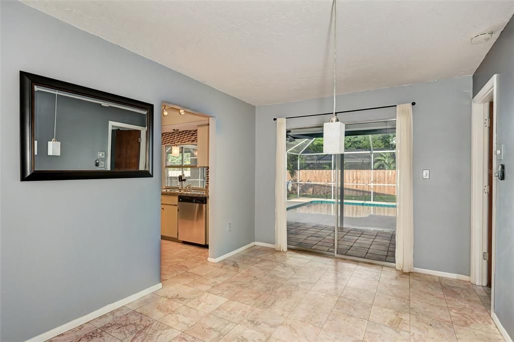 Recently Sold: $330,000 (2 beds, 2 baths, 1269 Square Feet)